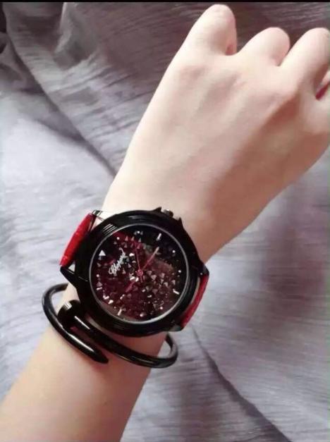 为什么萧邦手表有误差？